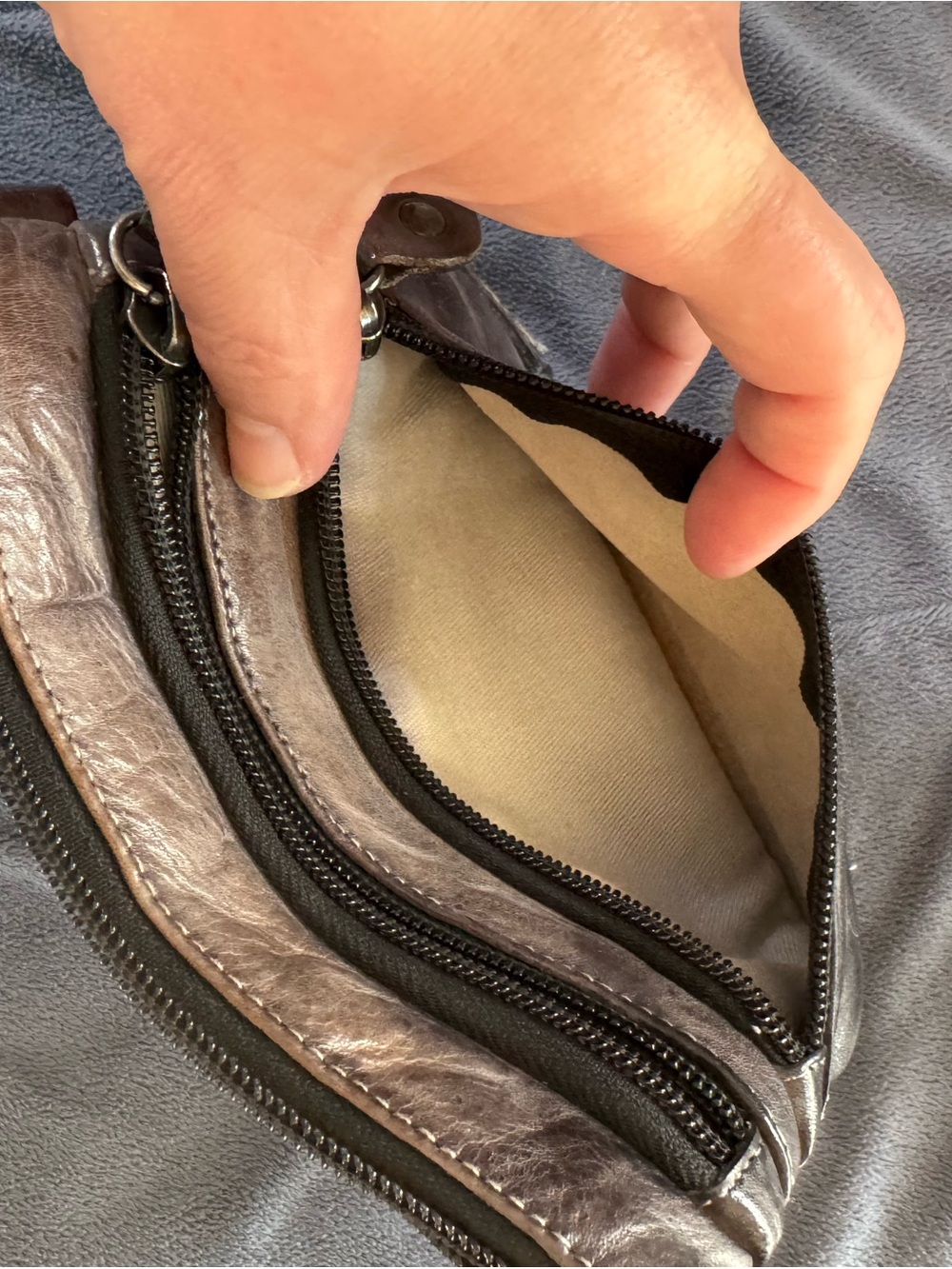 BED|STU Distressed Brown Leather Wristlet with Removable Strap - Picture 4 of 7